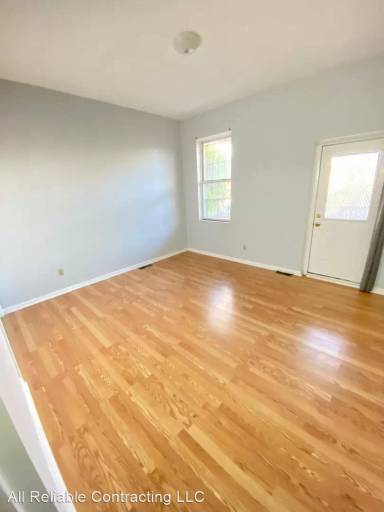 Main picture of 2713 N Calvert St