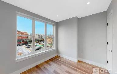 Main picture of 802 Howard Ave
