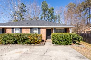 Main picture of 123 Charlotte Ave