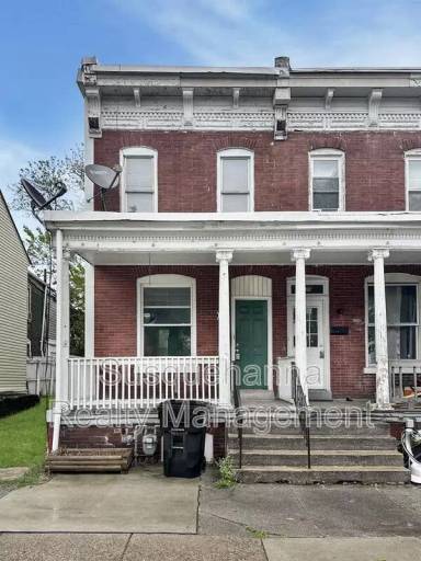 Main picture of 337 S 15th St