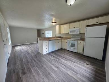 Main picture of 4001 E Denison Chattaroy Rd