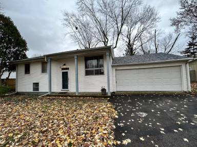 Main picture of 2505 Maplewood Dr