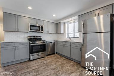 Main picture of 3940 N Narragansett Ave
