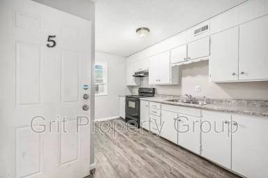 Main picture of 1616 Washington Ave