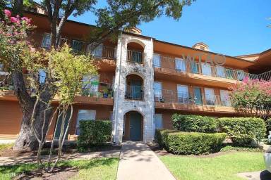 Main picture of 2408 Manor Rd