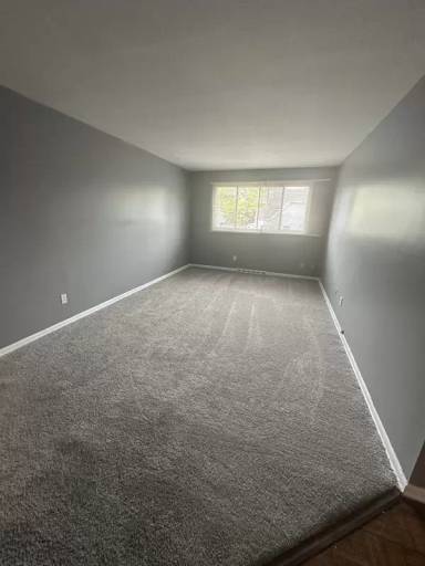 Main picture of 18051 Lake Shore Blvd