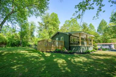 Main picture of 398 Highland Park Rd