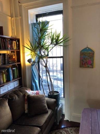 Main picture of 239 Madison St