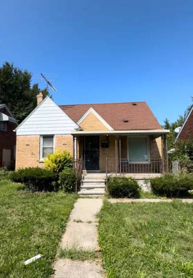 Main picture of 15651 Manning St