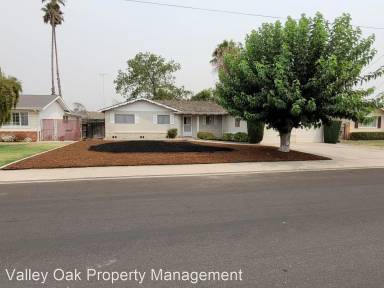 Main picture of 2405 Acorn Ln
