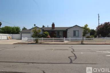 Main picture of 406 E Duane Ave