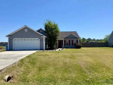 Main picture of 110 Cherry Grove Dr