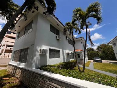 Main picture of 123 Santillane Ave