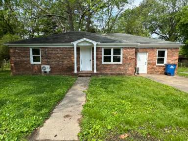 Main picture of 131 Laura St