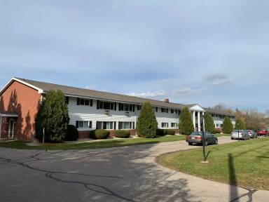Main picture of 769 N Green Bay Rd