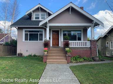 Main picture of 4016 38th Ave SW