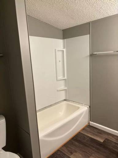Main picture of 2414 E Main St