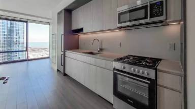 Main picture of 101 E Roosevelt Rd