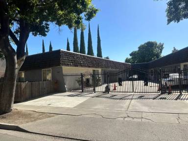 Main picture of 2412 Vera Cruz Dr