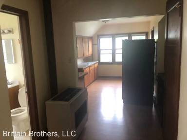 Main picture of 2132 S 83rd St