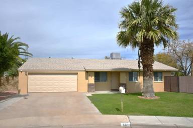 Main picture of 501 N Roca Cir