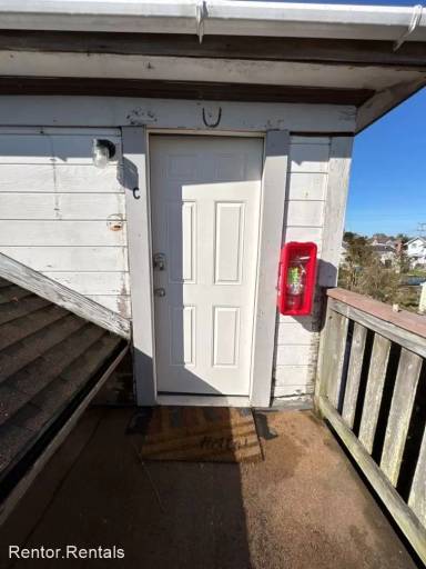 Main picture of 833 L St