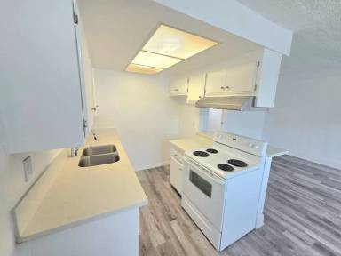 Main picture of 2275 Pine Ave