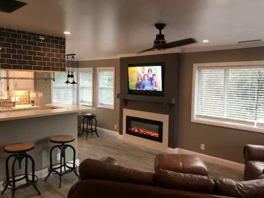 Main picture of 555 La Vista Rd