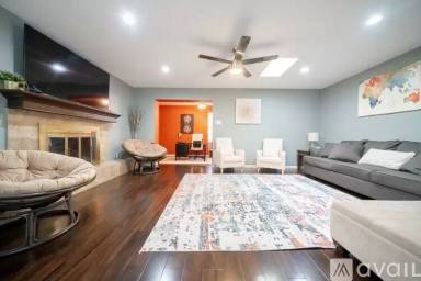 Main picture of 1703 Monaco Dr