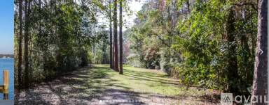 Main picture of 1555 Lakeway Dr