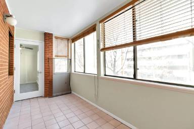 Main picture of 534 E 7th Ave