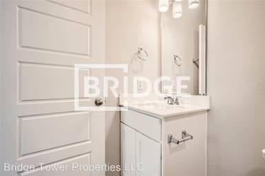 Main picture of 18512 Centro Row