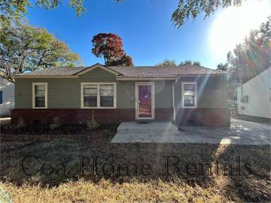 Main picture of 838 N Georgie Ave