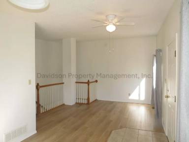 Main picture of 2127 W Platte Ave