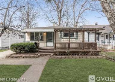 Main picture of 17682 Colgate St