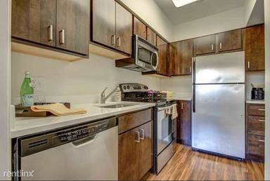 Main picture of 201 East Chestnut Condo