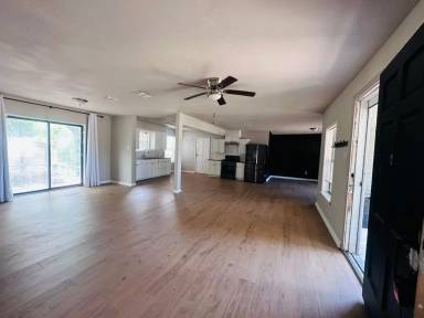 Main picture of 1325 Tyler Ave