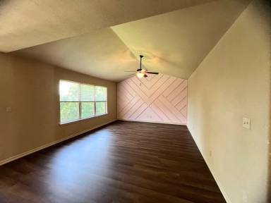 Main picture of 16271 Heartland Ln
