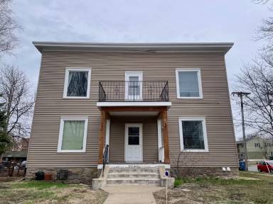 Main picture of 601 Main St NE