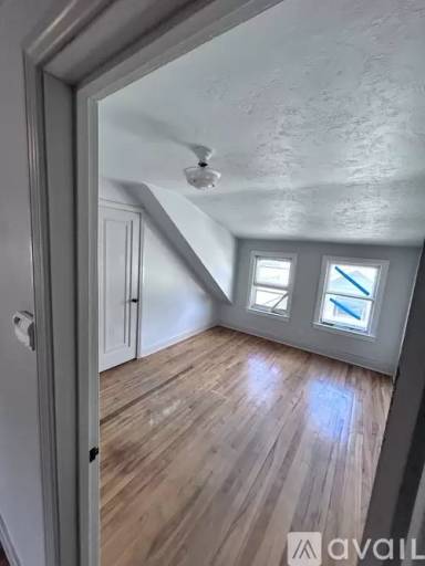 Main picture of 214 N 14th St