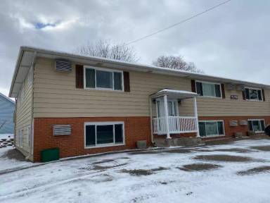 Main picture of 820 S Lakeshore Dr