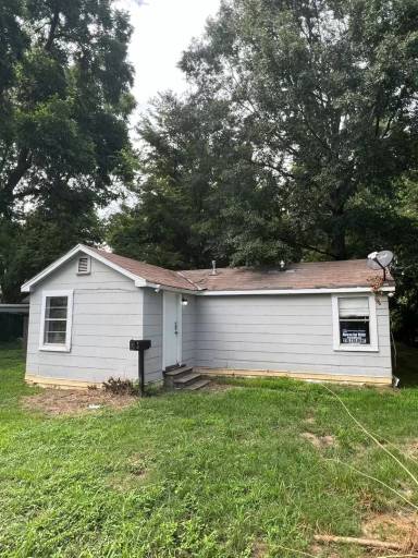Main picture of 2201 Naples St
