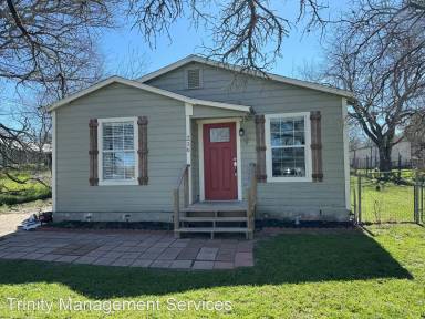 Main picture of 216 E 8th St