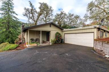 Main picture of 73 N River Dr