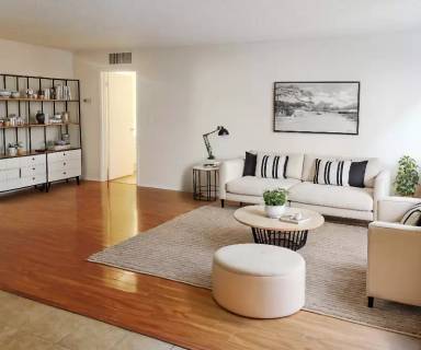 Main picture of 4424 Woodman Ave