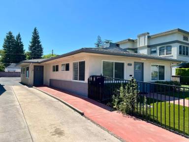 Main picture of 1531 N Wishon Ave
