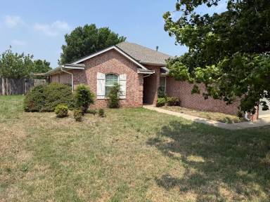 Main picture of 16001 Korie Dr