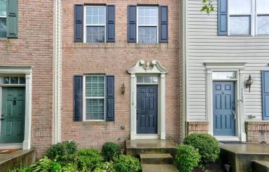 Main picture of 7118 Penny Ln