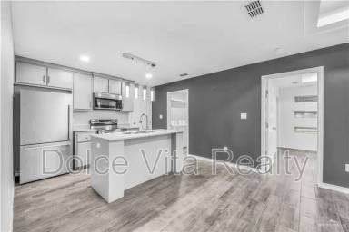 Main picture of 1001 W Sunset Valley St