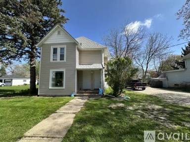 Main picture of 338 College St
